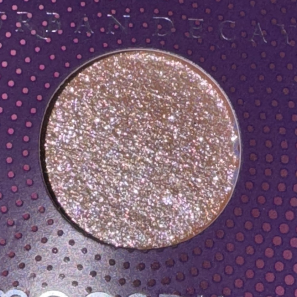 Urban Decay Moondust Glitter Eyeshadow in Shimmering Pink - Picture 4 of 4